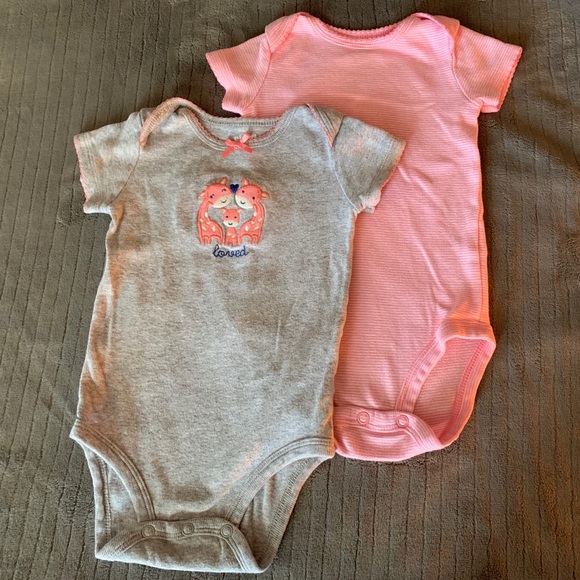 SOLD 2 Carter’s onesies - Picture 1 of 4